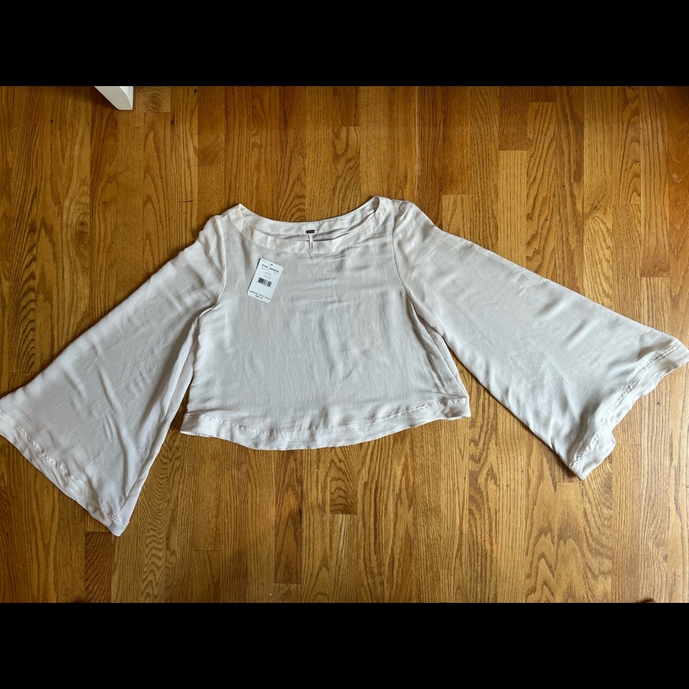 Free People bell sleeve crop top NWT, medium